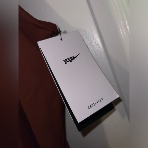 Nike Dri-fit yoga luxe crop tank | Woman’s Plus Size | 2X - Picture 8 of 9